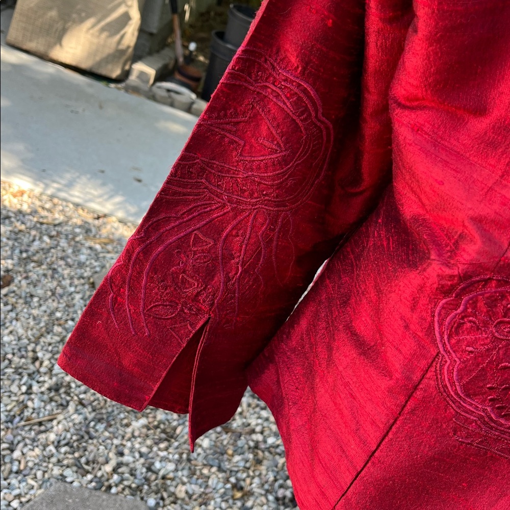 Silk 100% Elegant Red Women's Jacket Indian Embroidered Size S - Picture 6 of 9